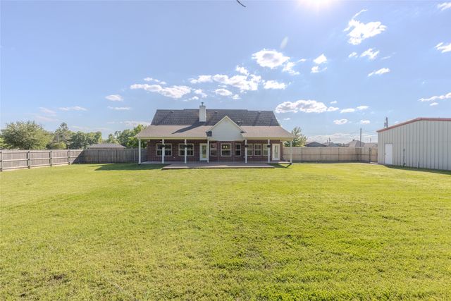 319 Whippoorwill Drive, Wills Point, TX 75169