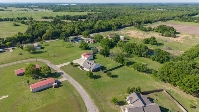 319 Whippoorwill Drive, Wills Point, TX 75169