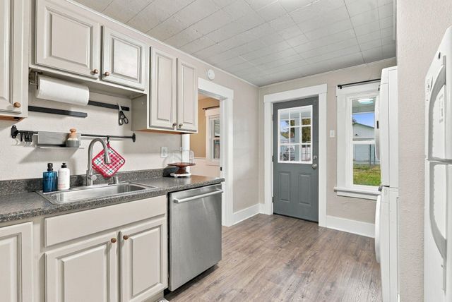 5812 N Monroe St, Spokane, WA 99205