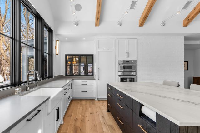 3605 Parkway Street, Deephaven, MN 55391