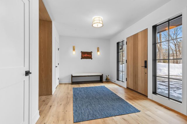 3605 Parkway Street, Deephaven, MN 55391