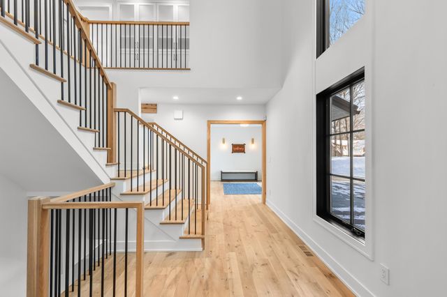 3605 Parkway Street, Deephaven, MN 55391