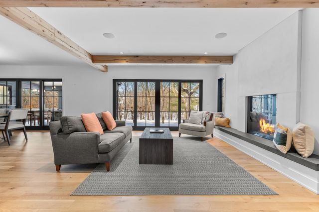 3605 Parkway Street, Deephaven, MN 55391