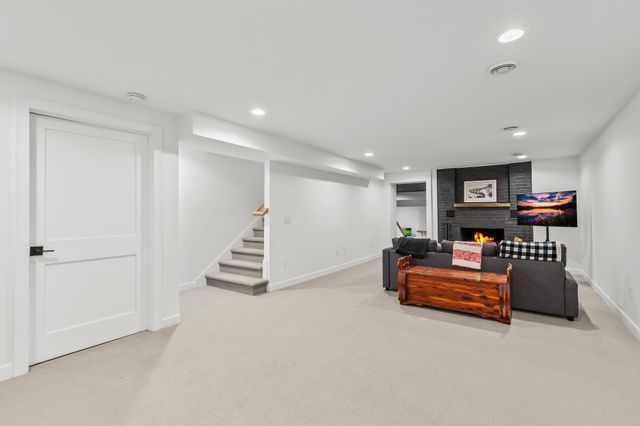 3605 Parkway Street, Deephaven, MN 55391