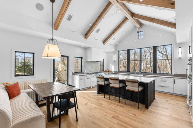 3605 Parkway Street, Deephaven, MN 55391