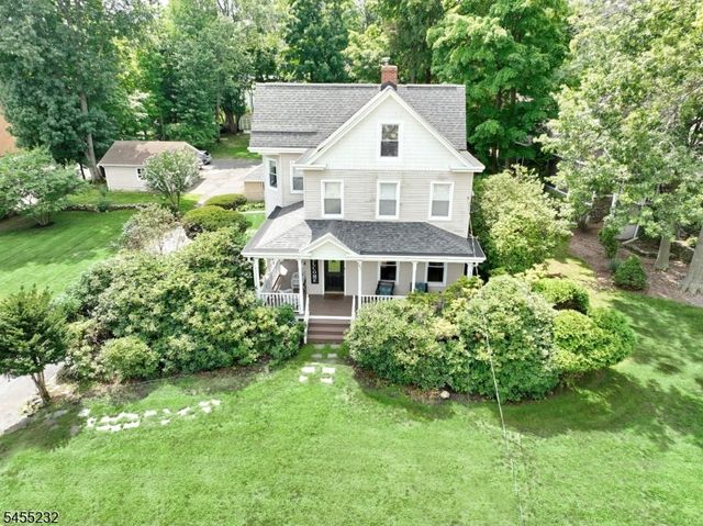 142 Wyckoff, Waldwick Boro, NJ 07463