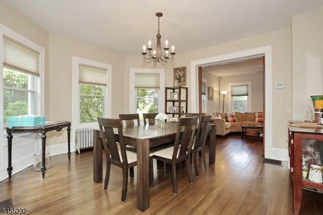 142 Wyckoff, Waldwick Boro, NJ 07463