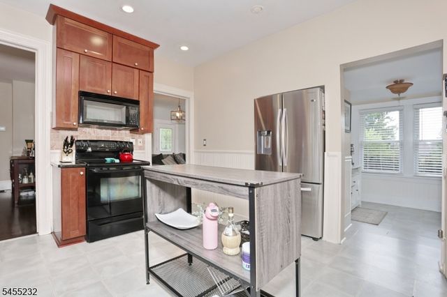 142 Wyckoff, Waldwick Boro, NJ 07463