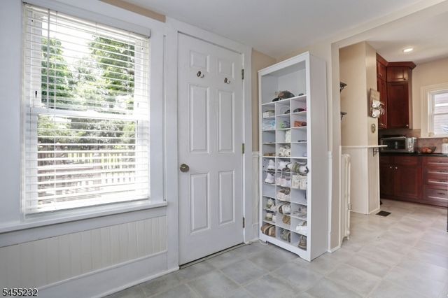 142 Wyckoff, Waldwick Boro, NJ 07463