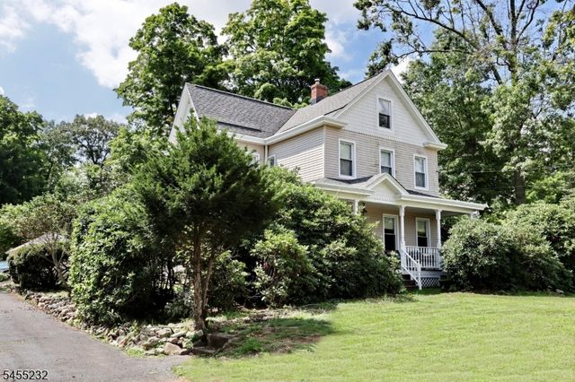142 Wyckoff, Waldwick Boro, NJ 07463