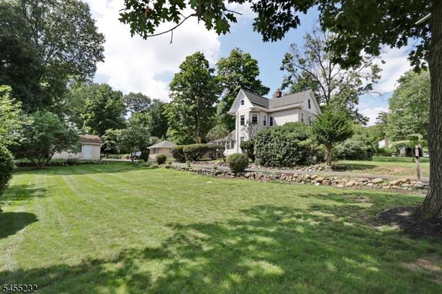 142 Wyckoff, Waldwick Boro, NJ 07463