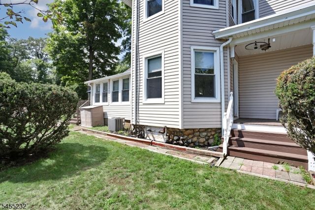 142 Wyckoff, Waldwick Boro, NJ 07463