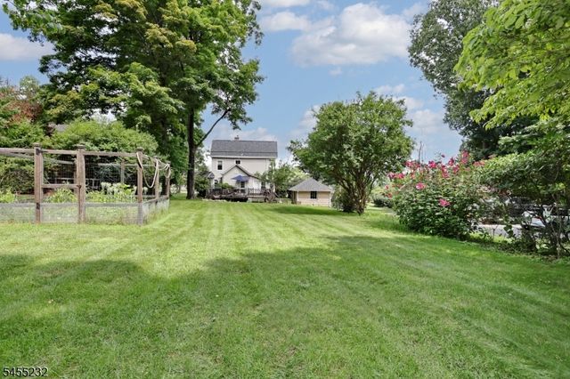 142 Wyckoff, Waldwick Boro, NJ 07463