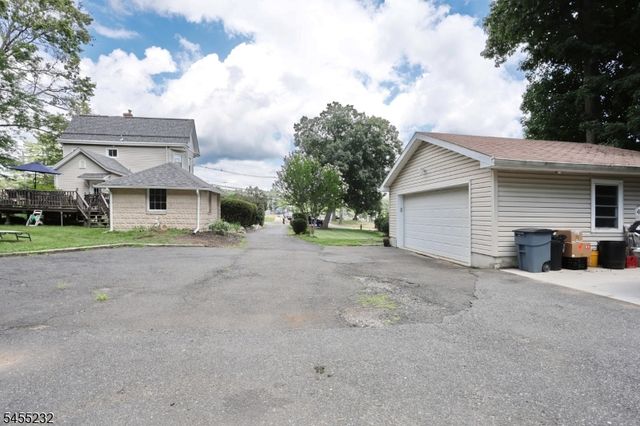 142 Wyckoff, Waldwick Boro, NJ 07463