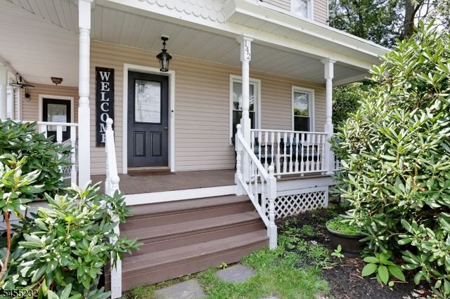 142 Wyckoff, Waldwick Boro, NJ 07463