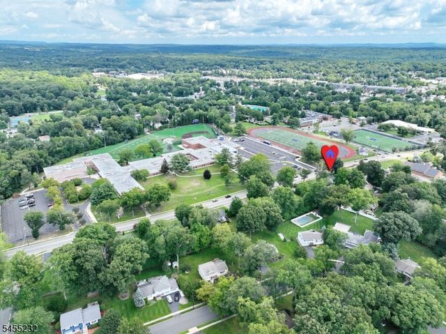 142 Wyckoff, Waldwick Boro, NJ 07463