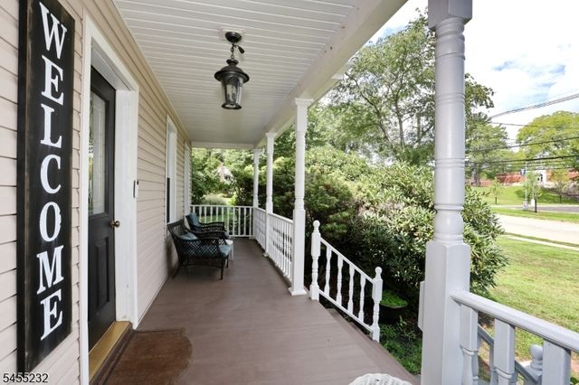 142 Wyckoff, Waldwick Boro, NJ 07463