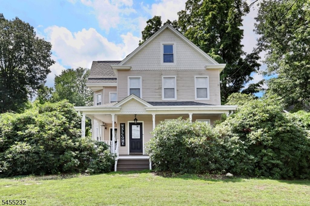 142 Wyckoff, Waldwick Boro, NJ 07463