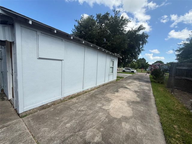 1321 Taylor Avenue, Pasadena, TX 77506