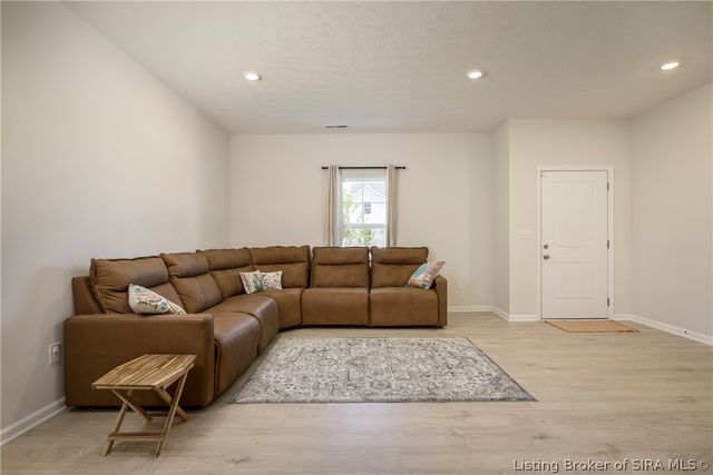 5035 schaffer Lane, Floyds Knobs, IN 47119