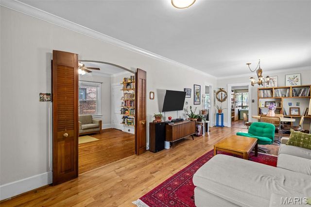 5627 Nottingham Avenue, St Louis, MO 63109