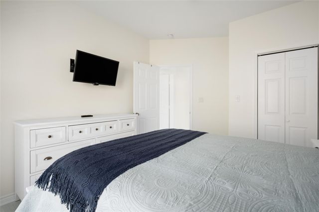 963 James Road, Gilchrist, TX 77617