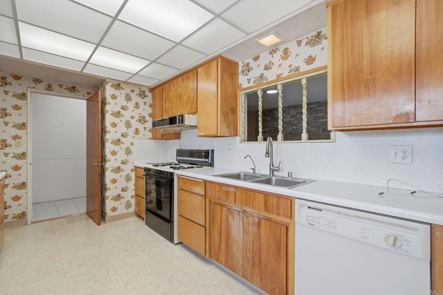 45 El Capitan Drive, Chula Vista, CA 91911