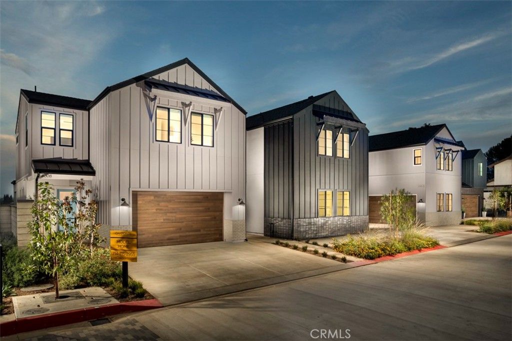 Image 21 of property listing at 18009 Roch Court, Fountain Valley, CA 92708