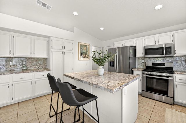 81064 La Reina Circle, Indio, CA 92201