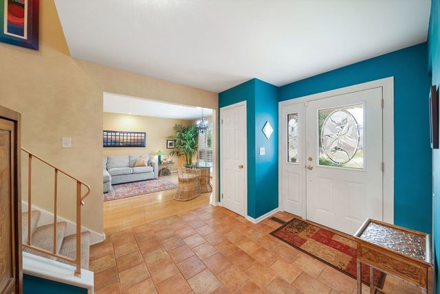 1170 Green Knolls Drive, Buffalo Grove, IL 60089