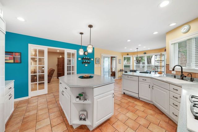 1170 Green Knolls Drive, Buffalo Grove, IL 60089