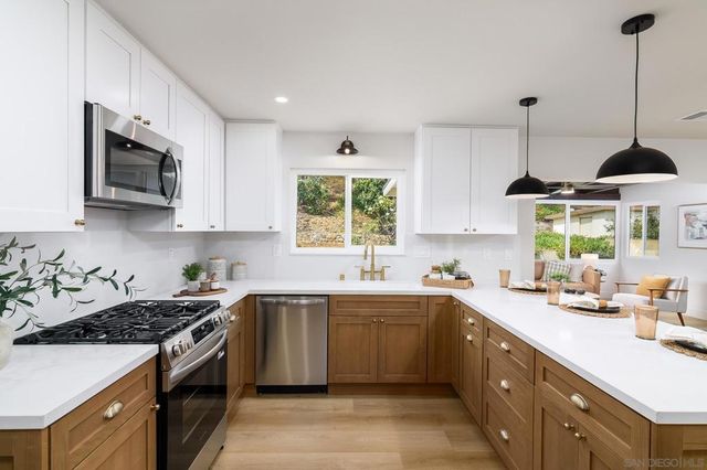 6946 Everglades Ave, San Diego, CA 92119