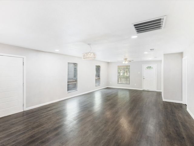 2438 Lea Crest Drive, Dallas, TX 75216