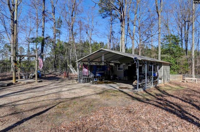 2037 Little Country Road, Batesburg, SC 29006
