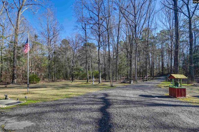 2037 Little Country Road, Batesburg, SC 29006