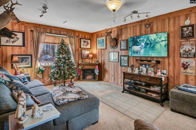 2037 Little Country Road, Batesburg, SC 29006