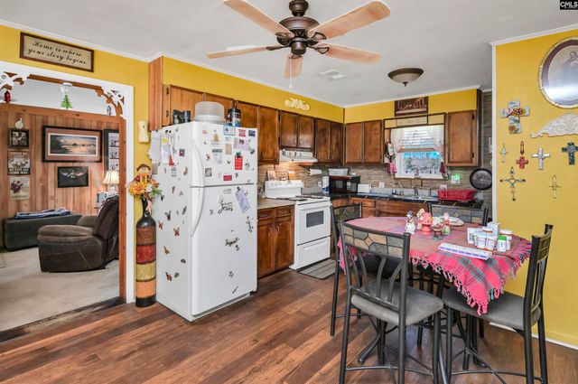 2037 Little Country Road, Batesburg, SC 29006