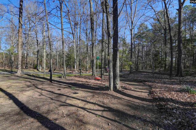 2037 Little Country Road, Batesburg, SC 29006