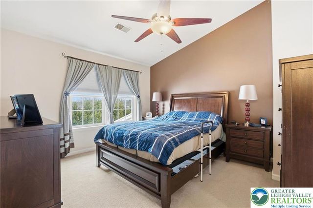 1048 Sparrow Way, Upper Macungie Twp, PA 18031