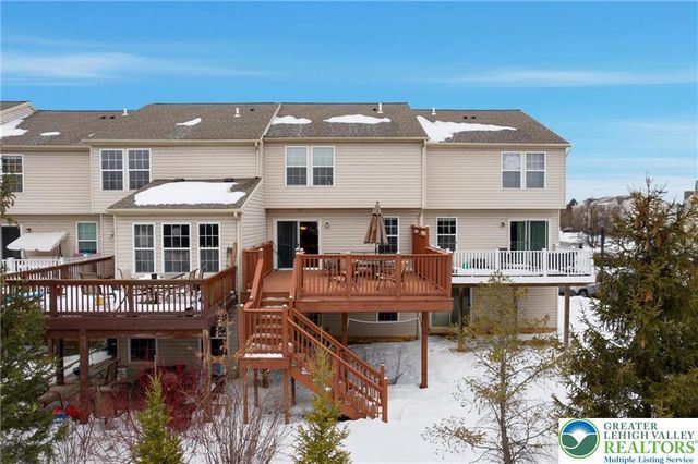 1048 Sparrow Way, Upper Macungie Twp, PA 18031