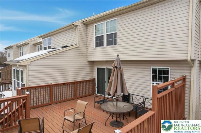 1048 Sparrow Way, Upper Macungie Twp, PA 18031