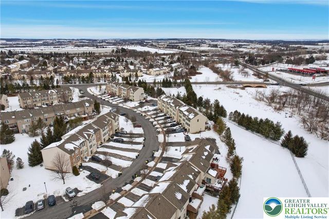 1048 Sparrow Way, Upper Macungie Twp, PA 18031