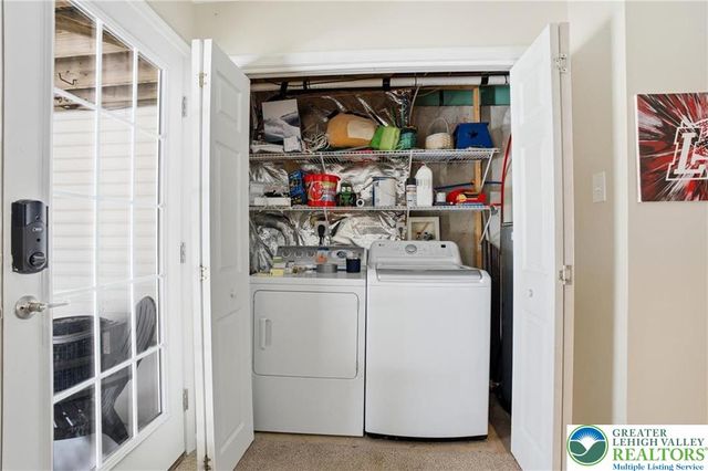 1048 Sparrow Way, Upper Macungie Twp, PA 18031