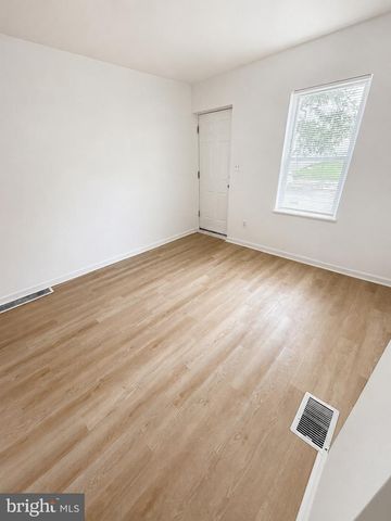 2669 SEPVIVA ST, Philadelphia, PA 19125