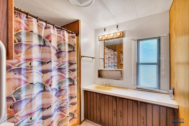 721 E CHICAGO, Rapid City, SD 57701