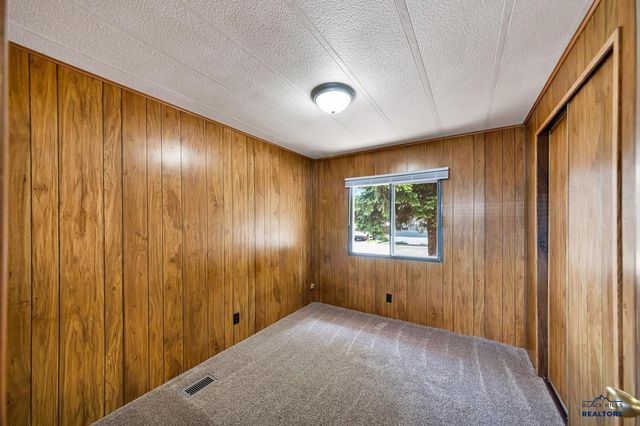 721 E CHICAGO, Rapid City, SD 57701