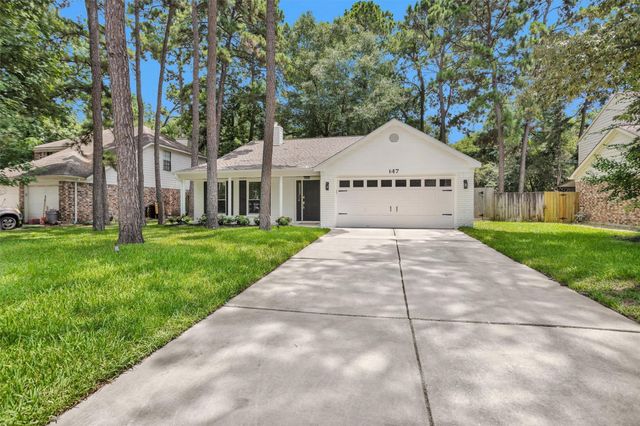 147 E Pathfinders Circle, The Woodlands, TX 77381