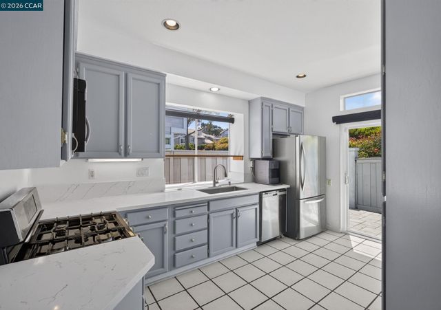398 N Wildwood, Hercules, CA 94547
