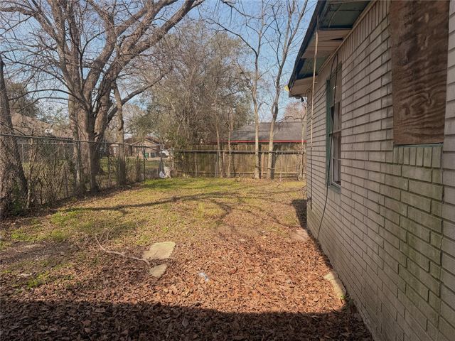 3747 Dreyfus Street, Houston, TX 77021