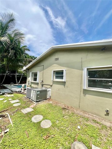 2031 NW 32nd Street, Oakland Park, FL 33309